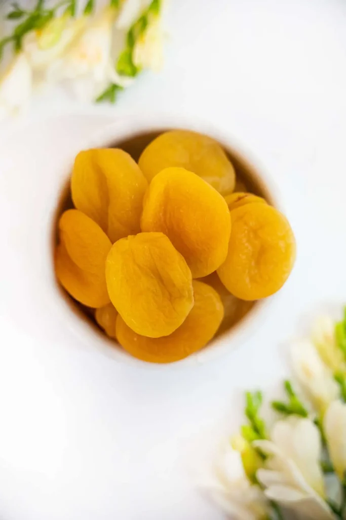 برگ زرد آلو گوشتی