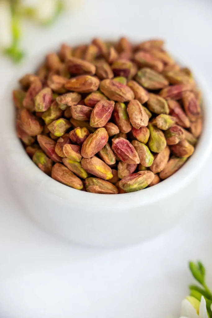 مغز پسته اکبری