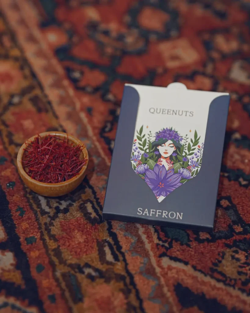 پک زعفران کادویی Queenuts